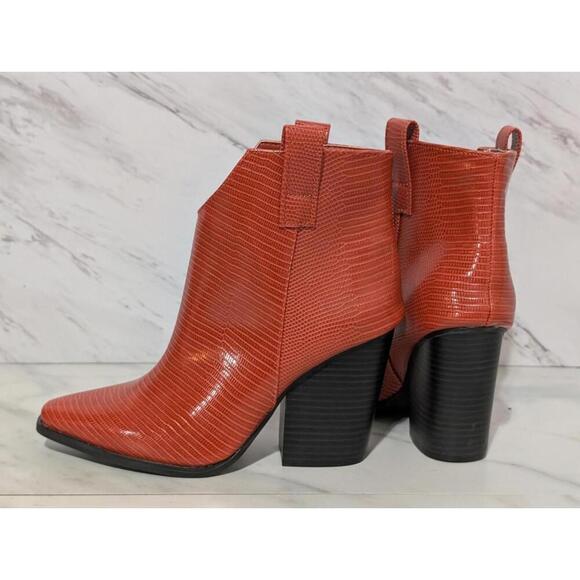 Versona Orange Faux Leather Pointed Toe Heeled Cowboy Style Boots Size 8 - Picture 3 of 7